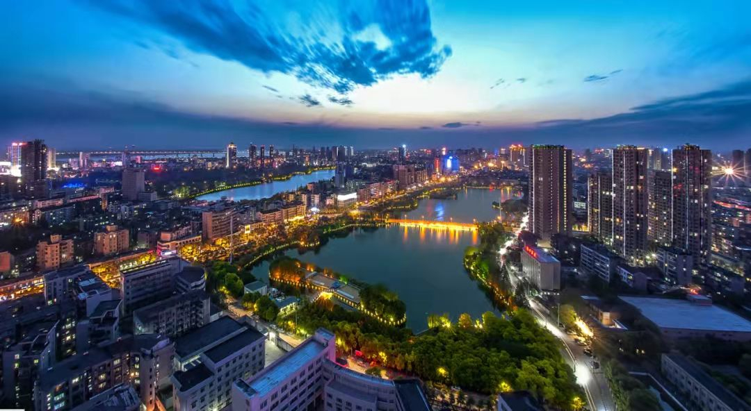 荆楚烟波赋——江汉古地词人抒怀